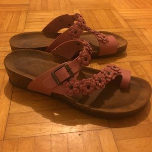A Gianetti sandals. 8.5